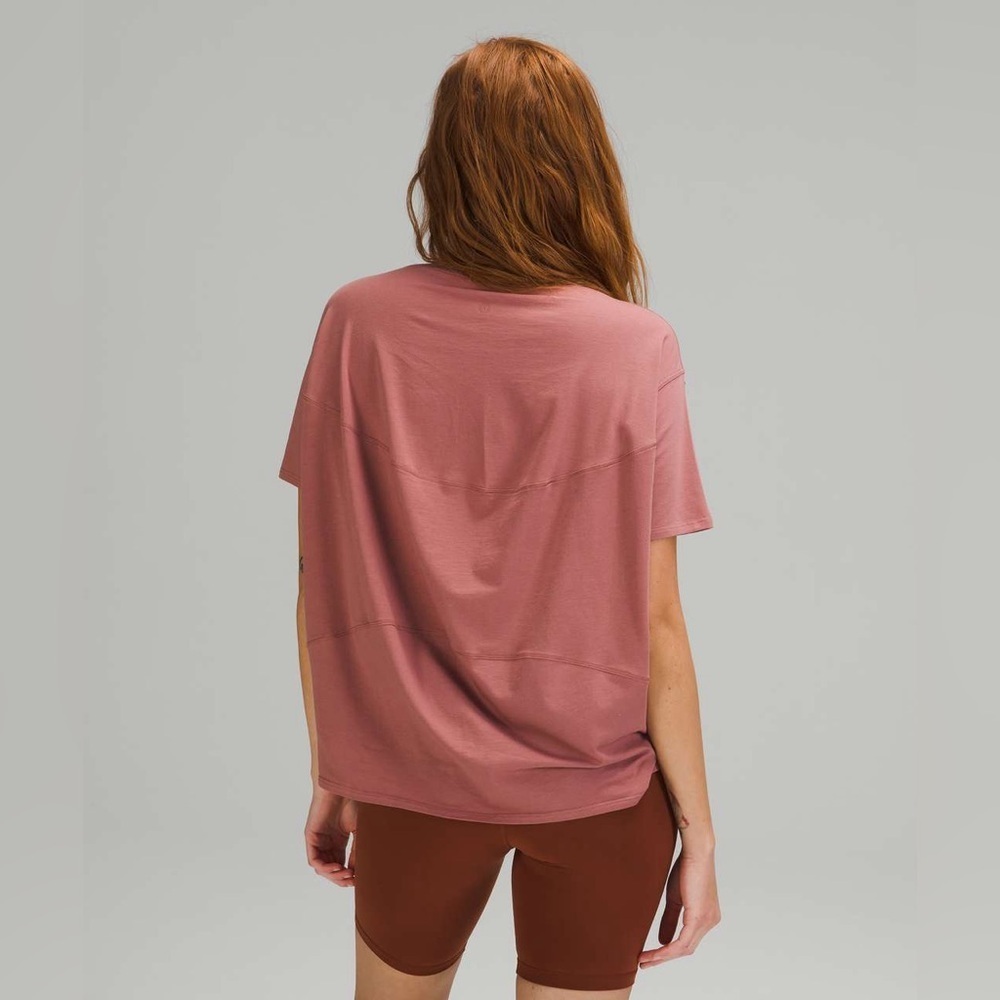 Lululemon Back In Action Short Sleeve
Spiced Chai
